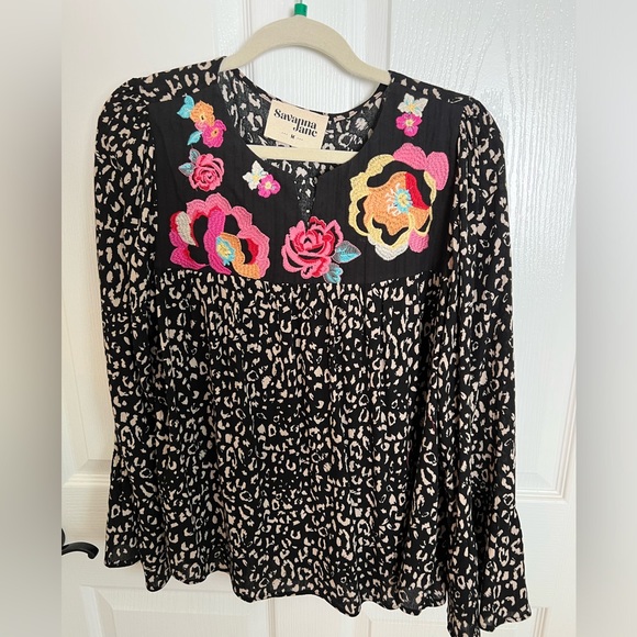 Savanna Jane Embroidered Blouse top -medium - Picture 2 of 7